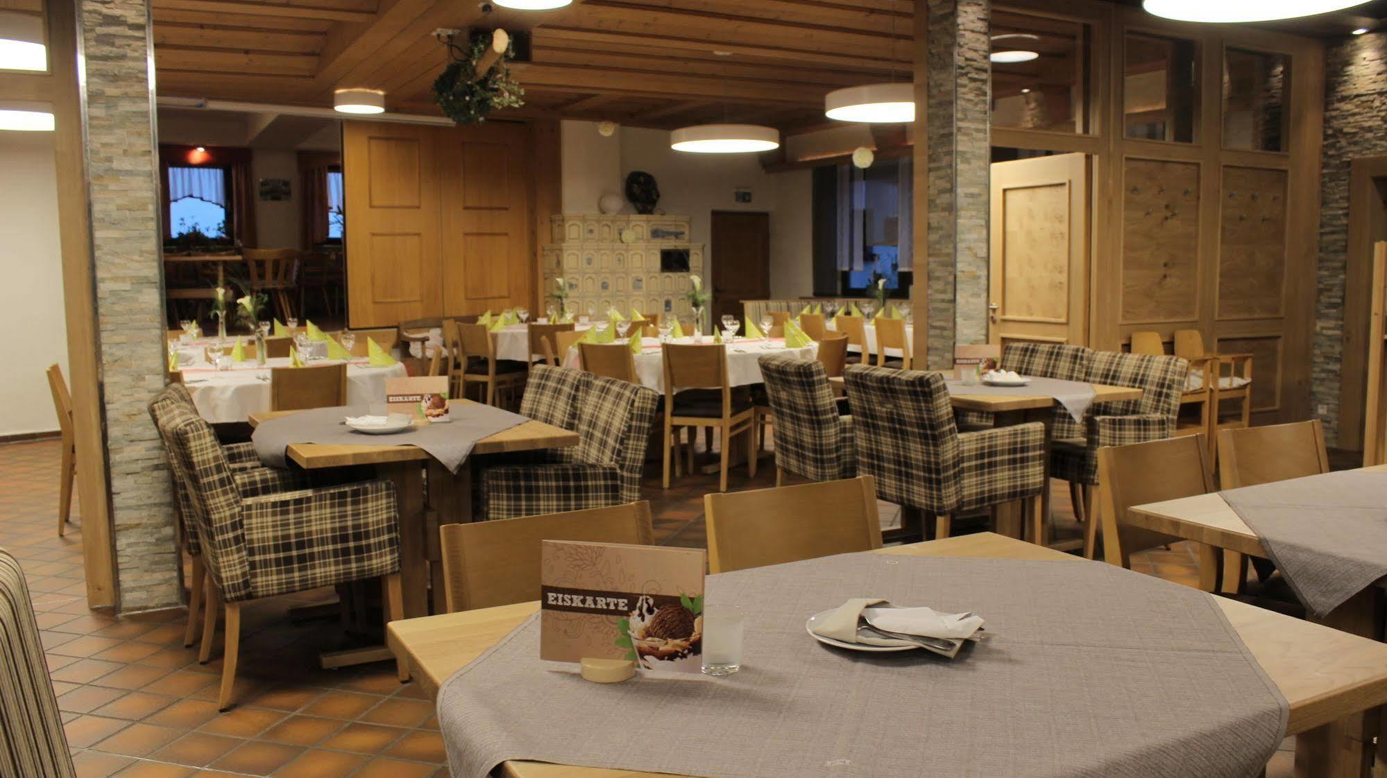 Gasthof Zur Krone Leidersbach ภายนอก รูปภาพ
