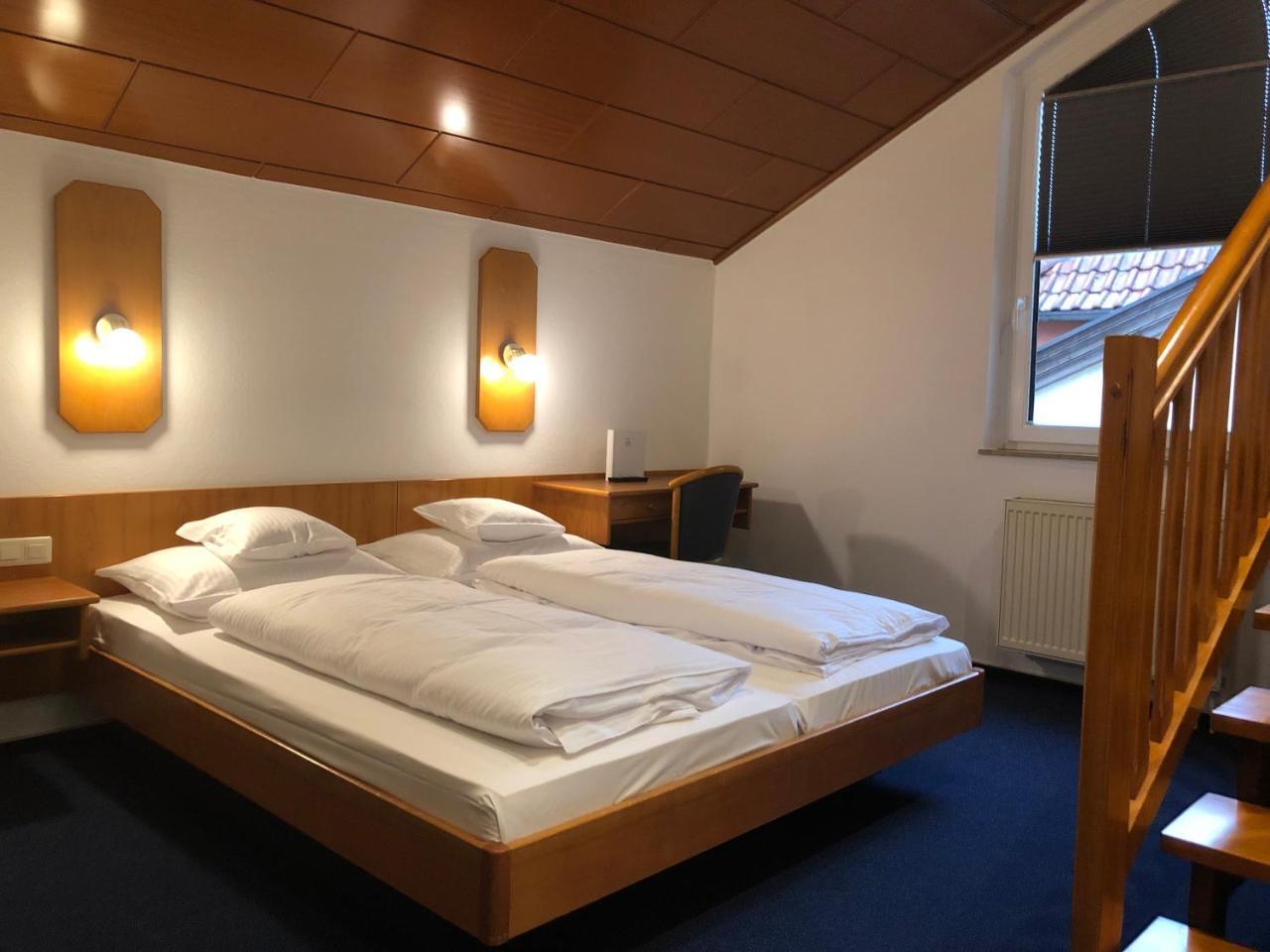 Gasthof Zur Krone Leidersbach ภายนอก รูปภาพ